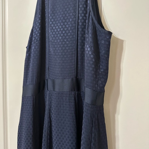 Banana Republic Navy Polka‎ Dot Pleated Fit & Flare Dress, Women’s Size 8 - Picture 4 of 13